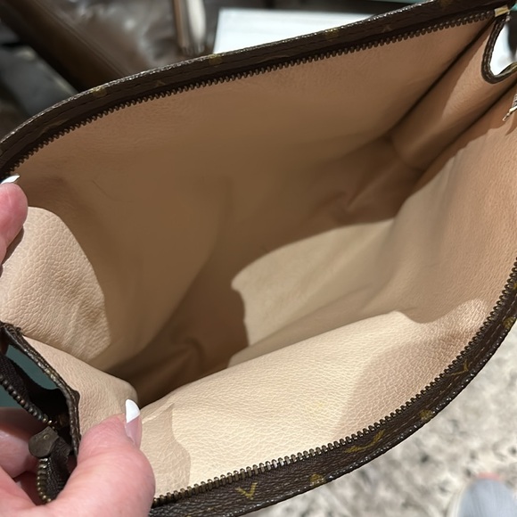 Authentic Louis Vuitton Vintage Monogram Toiletry 26 Beautiful Vintage Pouch 🔥 - Picture 12 of 13